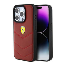 Заредете изображение във визуализатора на галерията – Original FERRARI hardcase Leather Stitched Lines FEHCP15LRDUR do Iphone 15 Pro Red
