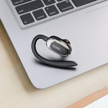 Заредете изображение във визуализатора на галерията – Слушалка Hoco bluetooth headset encourage e26 plus черен - TopMag
