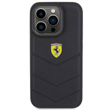 Заредете изображение във визуализатора на галерията – Original FERRARI hardcase Quilted Metal Logo FEHCP15LRDUK do Iphone 15 Pro Black
