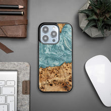 Заредете изображение във визуализатора на галерията – Bewood Unique Uranus Wood and Resin iPhone 14 Pro Case - Blue and White
