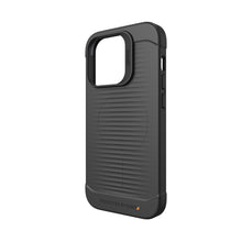 Заредете изображение във визуализатора на галерията – Gear4 havana snap гръб за  iphone 14 pro compatible with magsafe black
