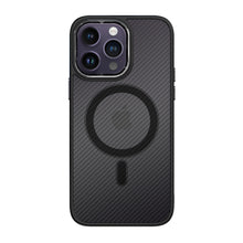 Заредете изображение във визуализатора на галерията – Tel Protect Magnetic Carbon Case for Iphone 12/12 Pro Black
