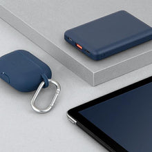 Заредете изображение във визуализатора на галерията – Uniq Powerbank Fuele mini 8000mAh USB-C 18W PD Fast charge blue/indigo blue
