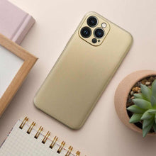 Заредете изображение във визуализатора на галерията – Metallic гръб за iphone 13 pro max gold - TopMag
