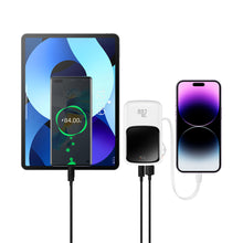 Заредете изображение във визуализатора на галерията – Baseus Qpow Digital Display Power Bank with Fast Charging 10000mAh 20W QC/PD/SCP/FCP with Built-in Lightning Cable White
