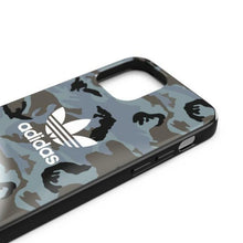 Заредете изображение във визуализатора на галерията – Adidas OR SnapCase Camo iPhone 12/12 Pro niebiesko/czarny 43702
