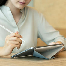 Заредете изображение във визуализатора на галерията – UNIQ etui Camden iPad Pro 11" (2021) szary/fossil grey Antimicrobial
