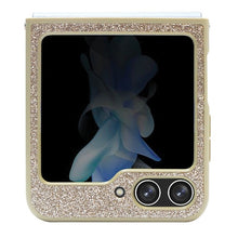 Заредете изображение във визуализатора на галерията – Original Case GUESS - hardcase Glitter Script GUHCZF5HGGSHD for Samsun Galaxy Z Flip 5 Gold
