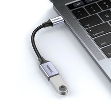 Заредете изображение във визуализатора на галерията – Ugreen OTG adapter cable USB-C (male) - USB-A (female) 5Gb/s 0.15m black (US378)
