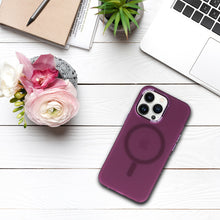 Заредете изображение във визуализатора на галерията – Magnetic Frosted Case for Iphone 15 Pro Purple
