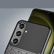 Заредете изображение във визуализатора на галерията – Thunder Case armored case for Samsung Galaxy S24+ - black

