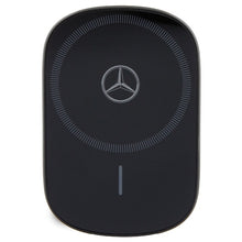 Заредете изображение във визуализатора на галерията – Original holder MERCEDES with induction charging to windshield/ for ventilation grille15W Silver Stars Magsafe MEWCCGSLK black
