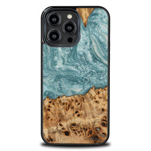 Заредете изображение във визуализатора на галерията – Wood and Resin iPhone 14 Pro Max Bewood Unique Uranus Case - Blue and White
