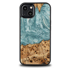 Заредете изображение във визуализатора на галерията – Wood and resin iPhone 13 case Bewood Unique Uranus - blue and white
