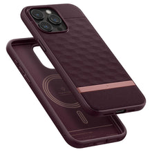 Заредете изображение във визуализатора на галерията – Caseology Parallax Mag case with MagSafe for iPhone 15 Pro - burgundy
