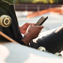 Заредете изображение във визуализатора на галерията – Spigen RUGGED ARMOR MOTOROLA EDGE 2022 MATTE BLACK
