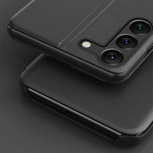 Заредете изображение във визуализатора на галерията – Eco Leather View Case Samsung S24 Black
