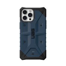 Заредете изображение във визуализатора на галерията – UAG Pathfinder - Protective Case for iPhone 13 Pro (Mallard) [go]
