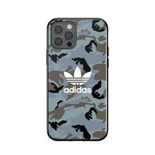 Заредете изображение във визуализатора на галерията – Adidas OR SnapCase Camo iPhone 12/12 Pro niebiesko/czarny 43702
