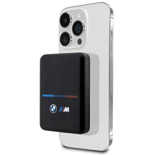 Заредете изображение във визуализатора на галерията – BMW Powerbank induction BMPBMS3K22PGVK 5W 3000mAh + cable black M Collection MagSafe
