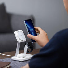 Заредете изображение във визуализатора на галерията – ESR HALOLOCK 3IN1 CRYOBOOST MAGNETIC MAGSAFE WIRELESS CHARGER ARCTIC WHITE
