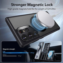 Заредете изображение във визуализатора на галерията – ESR Flickstand Boost Halolock Case for Samsung Galaxy S24 Ultra - Transparent and Black
