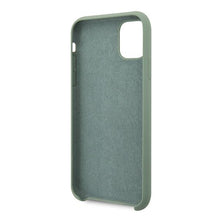 Заредете изображение във визуализатора на галерията – Guess GUHCN65LSLMGKA iPhone 11 Pro Max khaki hard case Silicone Vintage Gold Logo
