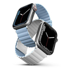 Заредете изображение във визуализатора на галерията – Uniq band Revix Apple Watch Series 1/2/3/4/5/6/7/8/SE/SE2/Ultra 42/44/45/49mm. Reversible Magnetic white-blue/white-blue
