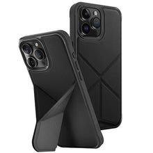 Заредете изображение във визуализатора на галерията – Uniq case Transforma iPhone 15 Pro Max 6.7" Magclick Charging black/ebony black

