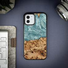 Заредете изображение във визуализатора на галерията – Wood and Resin Case for iPhone 12/12 Pro Bewood Unique Uranus - Blue and White
