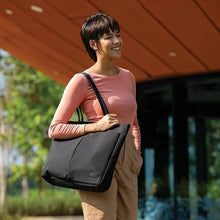 Заредете изображение във визуализатора на галерията – Uniq laptop bag Hava 16" black/midnight black RPET
