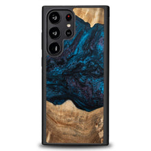 Заредете изображение във визуализатора на галерията – Wood and resin case for Samsung Galaxy S23 Ultra Bewood Unique Neptune - navy blue and black
