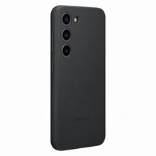Заредете изображение във визуализатора на галерията – Samsung Leather Cover case for Samsung Galaxy S23 case made of genuine leather black (EF-VS911LBEGWW)

