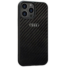 Заредете изображение във визуализатора на галерията – Audi Carbon Fiber iPhone 13 Pro / 13 6.1" black/black hardcase AU-TPUPCIP13P-R8/D2-BK
