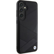 Заредете изображение във визуализатора на галерията – Original Case BMW hardcase Signature Leather Crossing Lines Pattern BMHCS24S23RCGPK for Samsung Galaxy S24 Black
