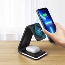 Заредете изображение във визуализатора на галерията – Wireless charger qi 3in1 15w b17 working with magsafe black - TopMag
