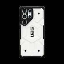 Заредете изображение във визуализатора на галерията – UAG Pathfinder - protective case for Samsung Galaxy S23 Ultra 5G (white)
