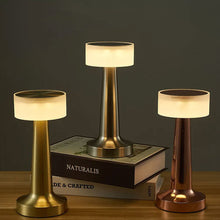 Заредете изображение във визуализатора на галерията – Night lamp WDL-01 wireless gold
