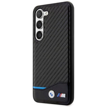 Заредете изображение във визуализатора на галерията – Original faceplate case BMW BMHCS23S22NBCK for SAMSUNG S23 (Carbon Case Bottom Horizontal Blue Line and Metal Logo / black)
