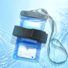 Заредете изображение във визуализатора на галерията – Waterproof case with a PVC phone band - blue
