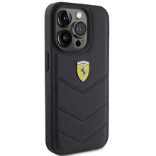 Заредете изображение във визуализатора на галерията – Original FERRARI hardcase Quilted Metal Logo FEHCP15LRDUK do Iphone 15 Pro Black
