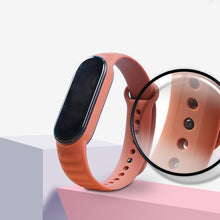 Заредете изображение във визуализатора на галерията – Replacement TPU leather band strap for Xiaomi Mi Band 6 / Mi Band 5 brown
