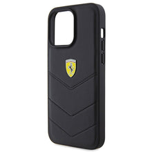 Заредете изображение във визуализатора на галерията – Original FERRARI hardcase Quilted Metal Logo FEHCP15XRDUK do Iphone 15 Pro Max Black
