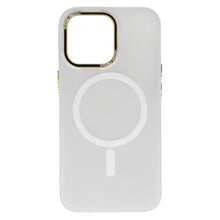 Заредете изображение във визуализатора на галерията – Magnetic Frosted Case for Iphone 15 Pro Max White

