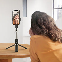 Заредете изображение във визуализатора на галерията – Borofone Selfie Stick BY10 Star Live black
