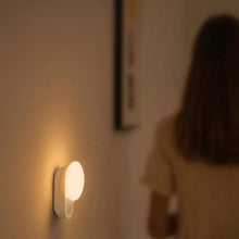 Заредете изображение във визуализатора на галерията – Baseus led light full moon human body induction night light white dgfm-02 - TopMag

