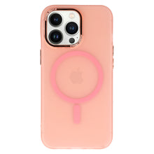 Заредете изображение във визуализатора на галерията – Magnetic Frosted Case for Iphone 15 Pro Max Pink
