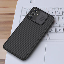 Заредете изображение във визуализатора на галерията – Nillkin CamShield Case for Samsung Galaxy A04s cover with camera cover black
