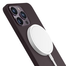 Заредете изображение във визуализатора на галерията – Apple iPhone 14 Pro - 3mk Hardy Silicone MagCase Deep Purple
