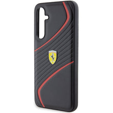 Заредете изображение във визуализатора на галерията – Original FERRARI Case - Twist Metal Logo hardcase FEHCS23FEPTWK for Samsung Galaxy S23 FE Black
